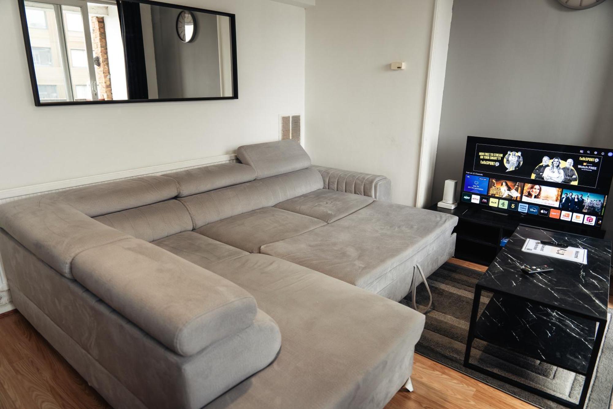 Апартаменти Shard View 2 Bed Entire Flat Лондон Екстер'єр фото